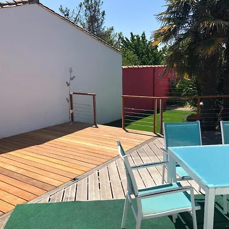 Maison 3 Ch Avec Accès Piscine Chauffée Couverte *